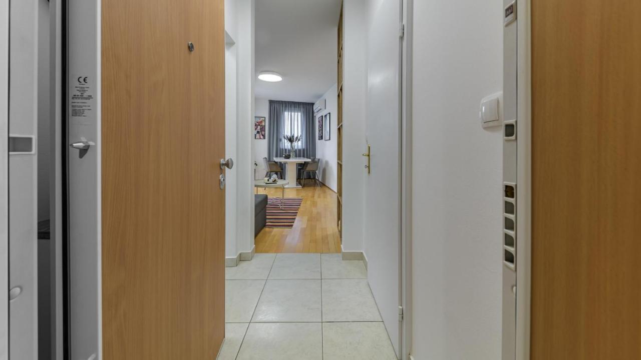 Aurelia'S Stylish Place With Free Parking Загреб Екстериор снимка